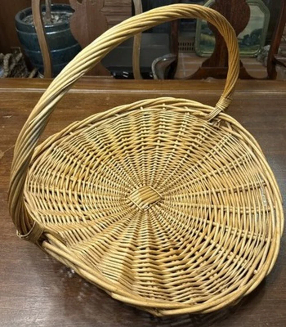 Large Vintage Wicker Gathering Basket Garden Flower Herb French Country